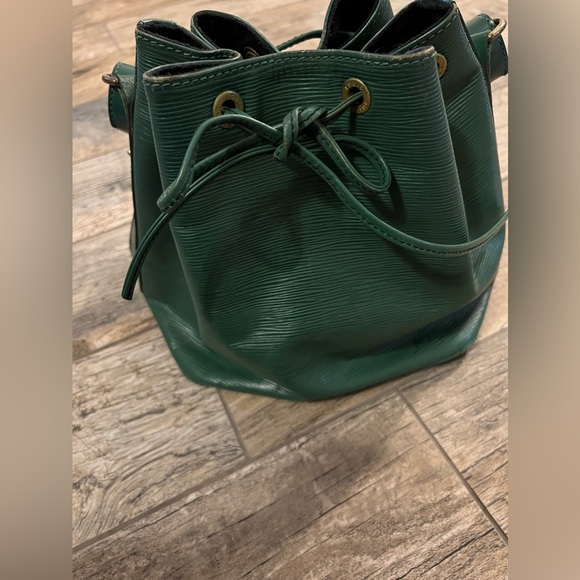 Louis Vuitton Petit Noe Green Epi Bag - Picture 6 of 16